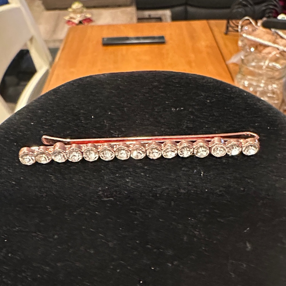 Elegant Rose Gold Hair Clip with Clear Crystals